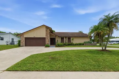 240 BOBWHITE Road, Royal Palm Beach – sold