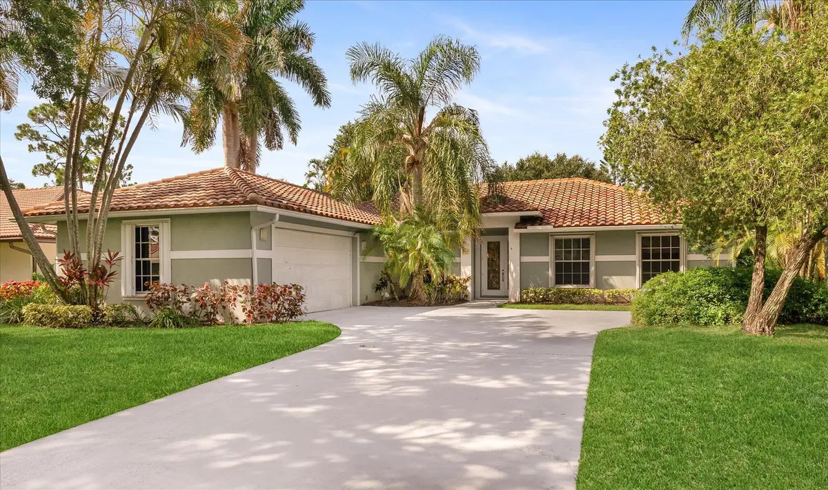 02-2 at 4 Glengary Road, Palm Beach Gardens