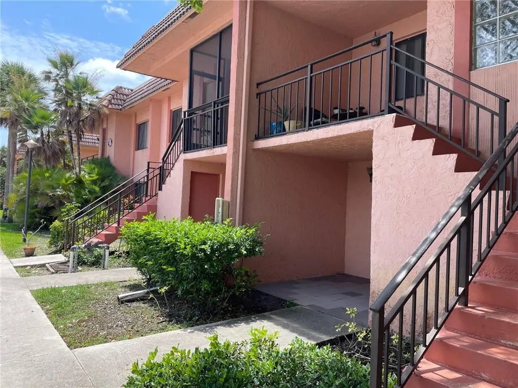 Photo 2 at 235 LAKEVIEW Drive 102, Weston