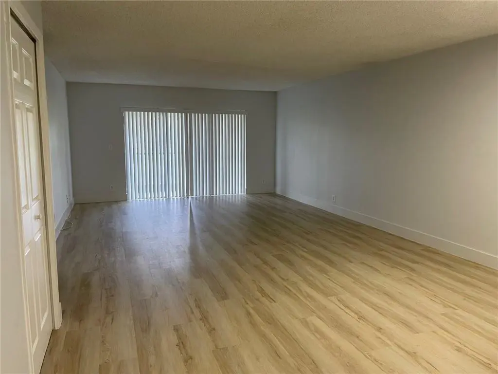 Photo 8 at 235 LAKEVIEW Drive 102, Weston