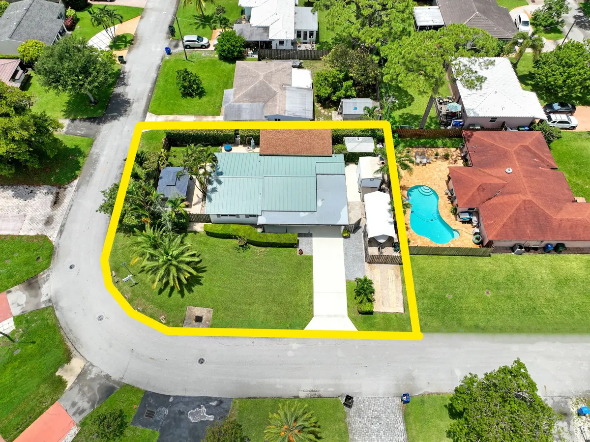 Aerial 1 at 330 NE 48th Street, Oakland Park