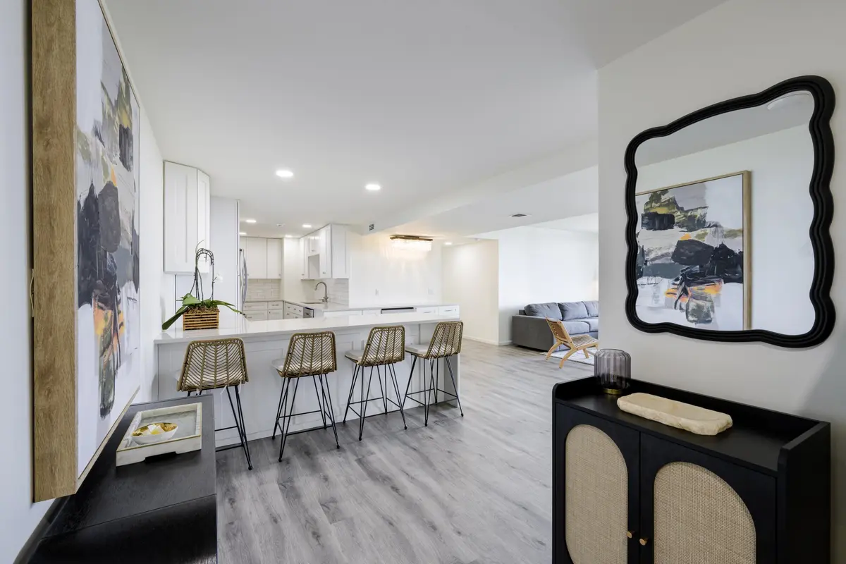 Kitchen / Foyer at 5600 N Flagler Drive 1207, West Palm Beach