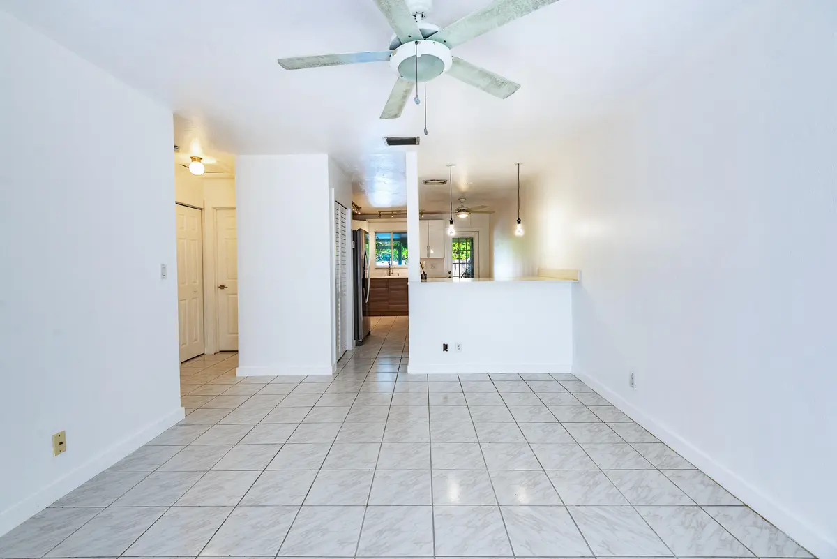 C-6 at 2501 Taylor Street C, Hollywood