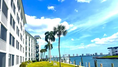 100 PARADISE HARBOUR Boulevard 212, North Palm Beach – Condominium for sale