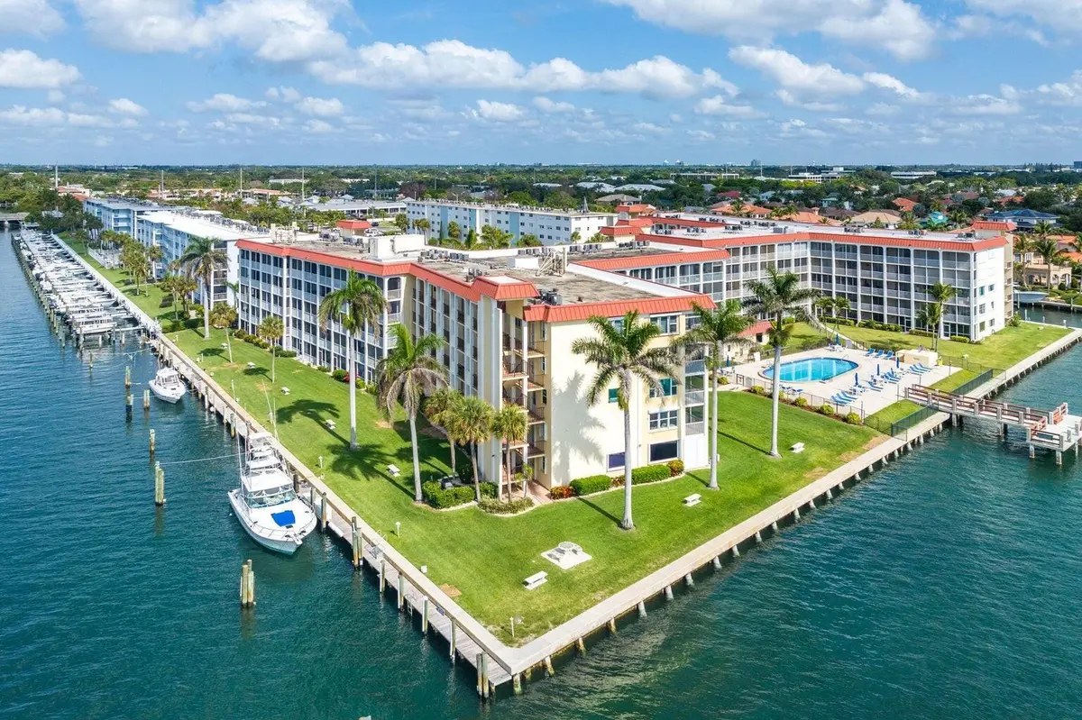 Paradise Harbour at 100 PARADISE HARBOUR Boulevard 212, North Palm Beach