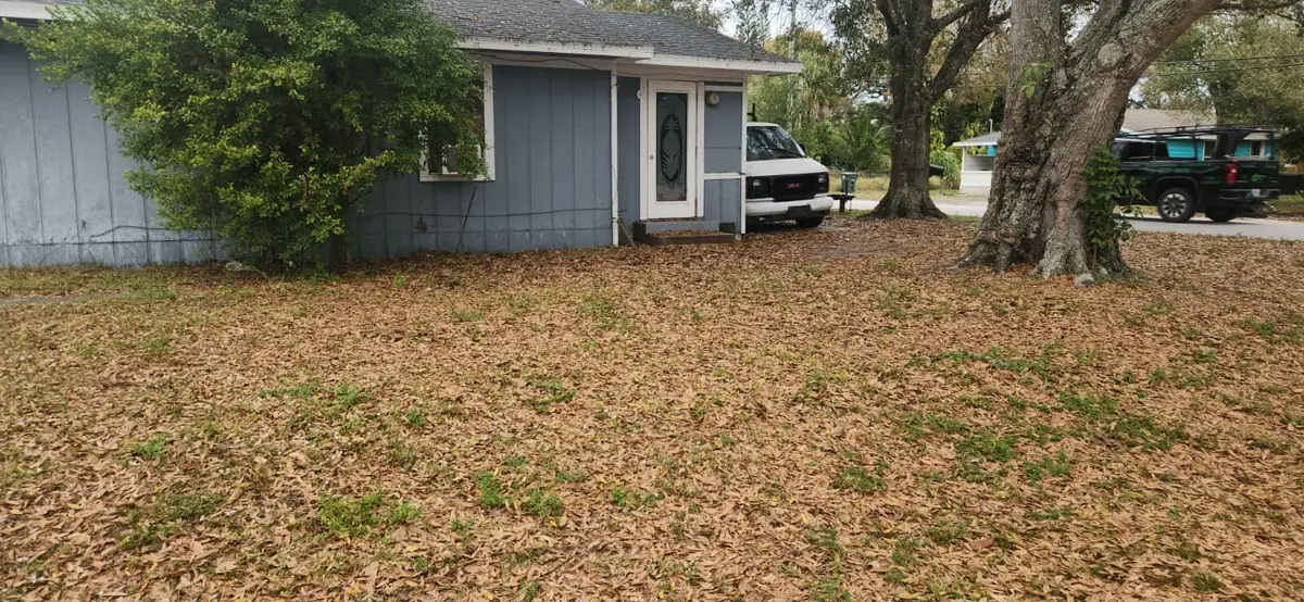 611 S 21st Street, Fort Pierce, FL – photo 2