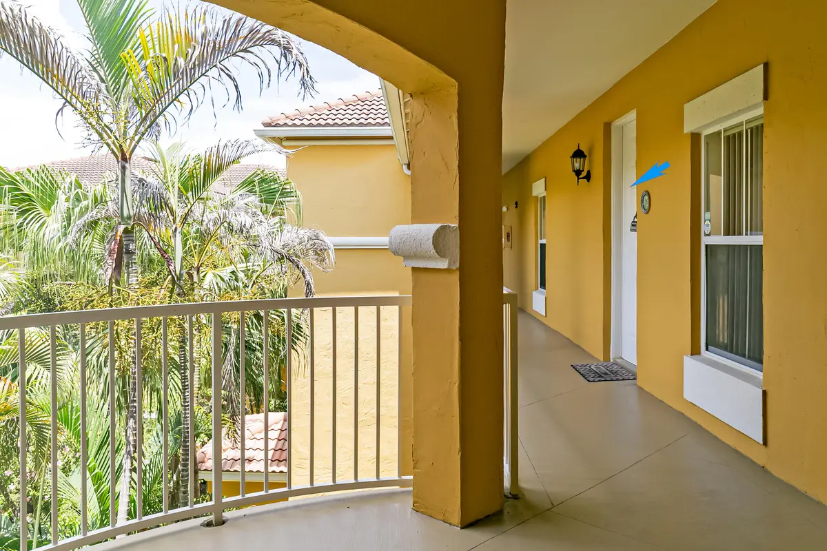 5015 Fairways CIR 305 at 5015 Fairways Circle 305, Vero Beach