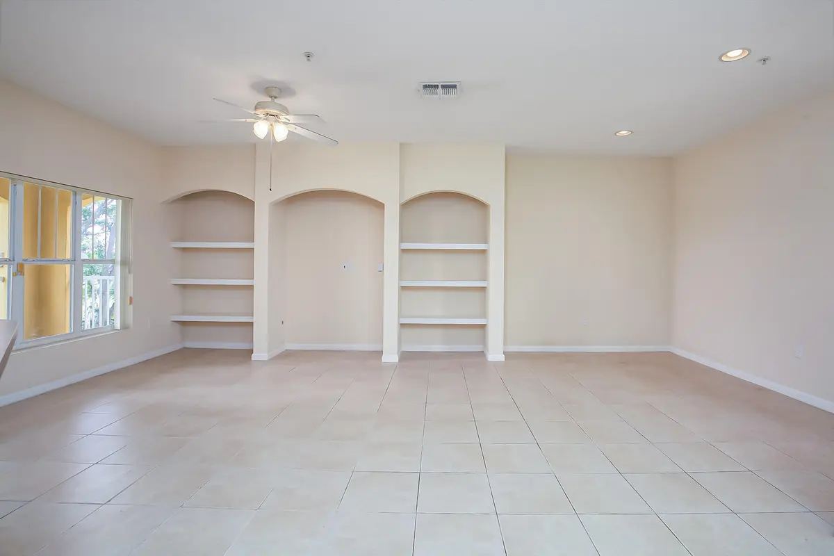 5015 Fairways CIR 305 at 5015 Fairways Circle 305, Vero Beach
