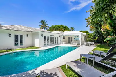 235 Ocean Terrace, Palm Beach – Single Family Residence for sale