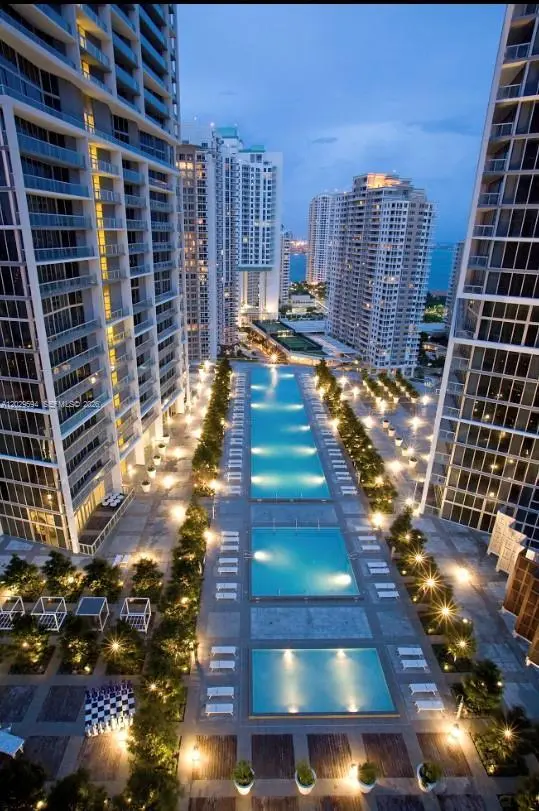 icon pool nite at 495 BRICKELL Avenue 1605, Miami