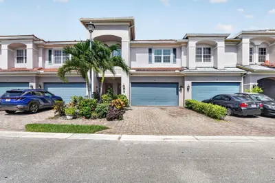 76 Landau Street, Boynton Beach – Townhouse for sale
