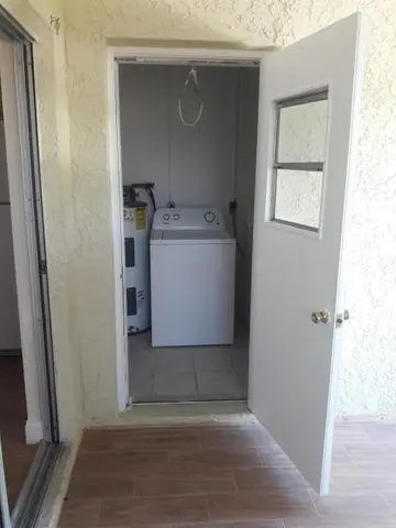 20210407181856224717000000-o at 719 SE Stypman Boulevard, Stuart