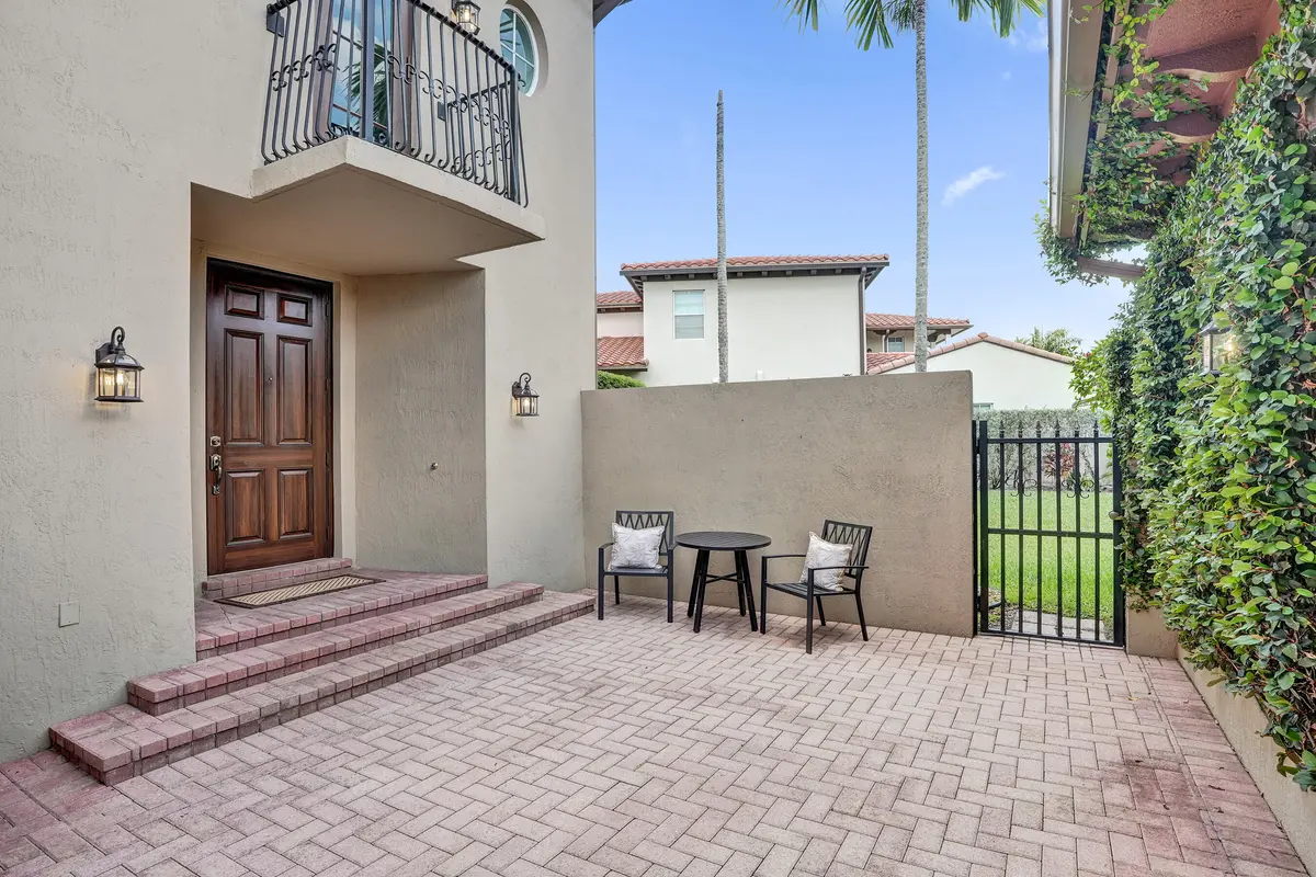 Front Courtyard at 8279 NW 122nd Lane, Parkland