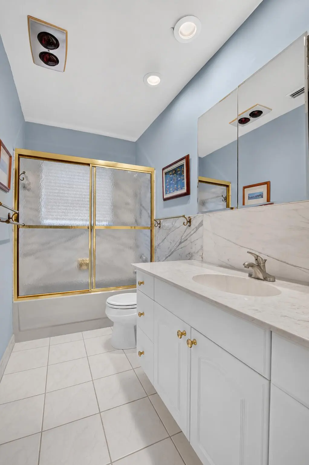 Second Bathroom at 200 SW 7th Avenue, Boca Raton