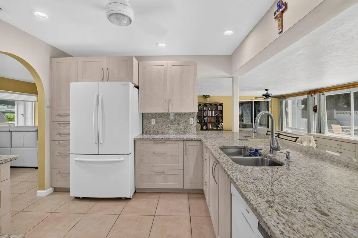 Kitchen at 200 SW 7th Avenue, Boca Raton