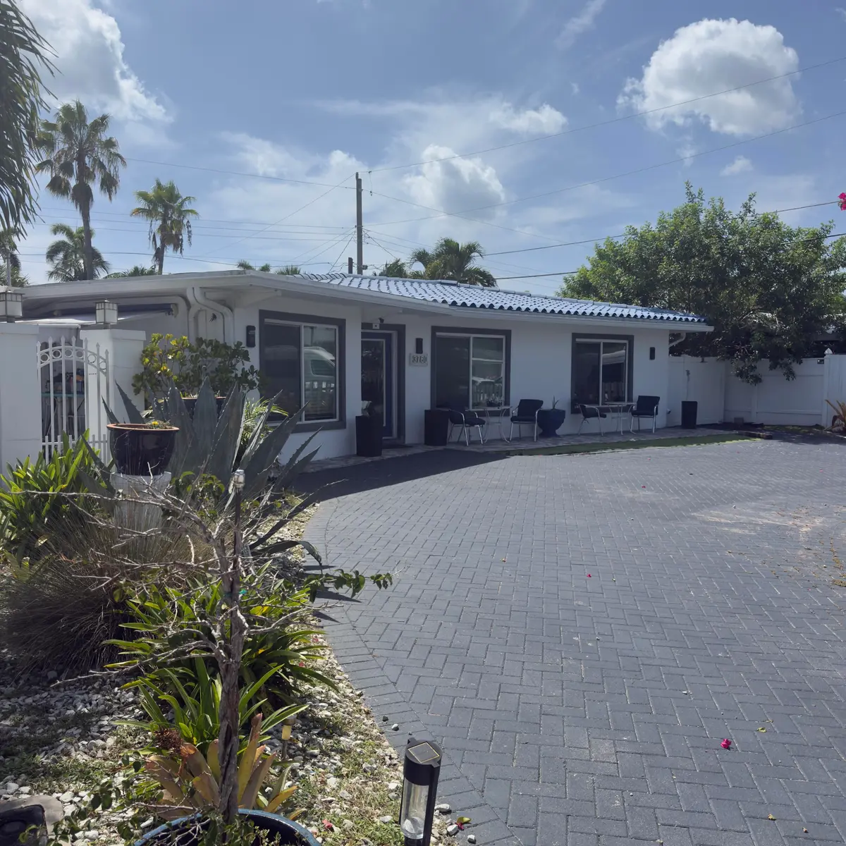IMG_3725 at 3760 NE 16TH Avenue, Oakland Park