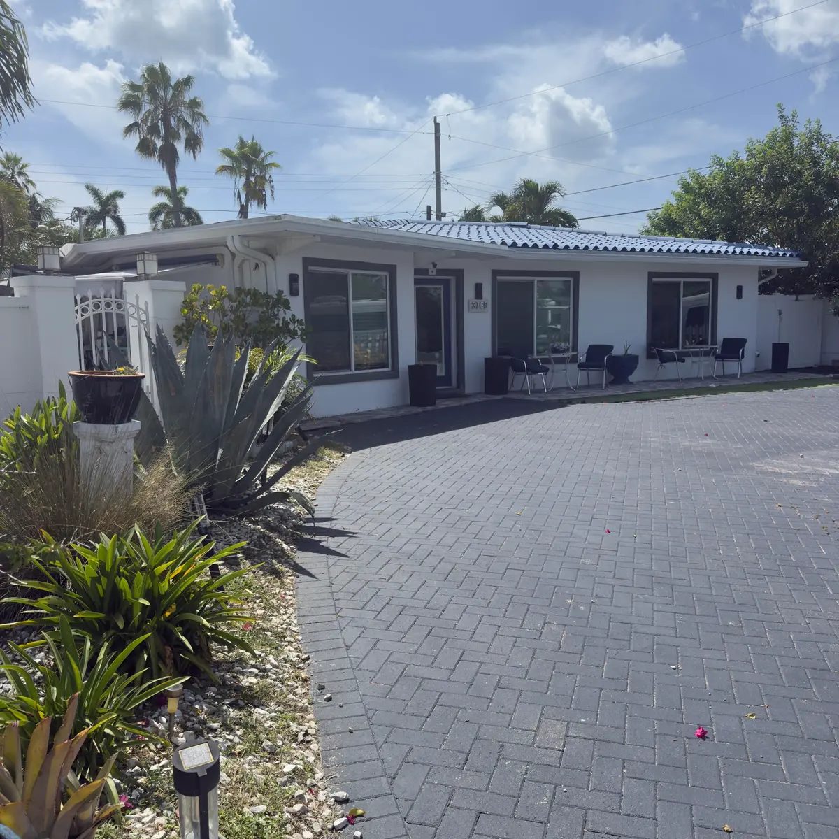 IMG_3724 at 3760 NE 16TH Avenue, Oakland Park