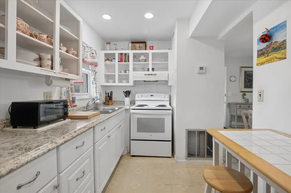 07-Borzillieri-473 Lake Francis Dr-7 at 473 Lake Frances Drive, West Palm Beach