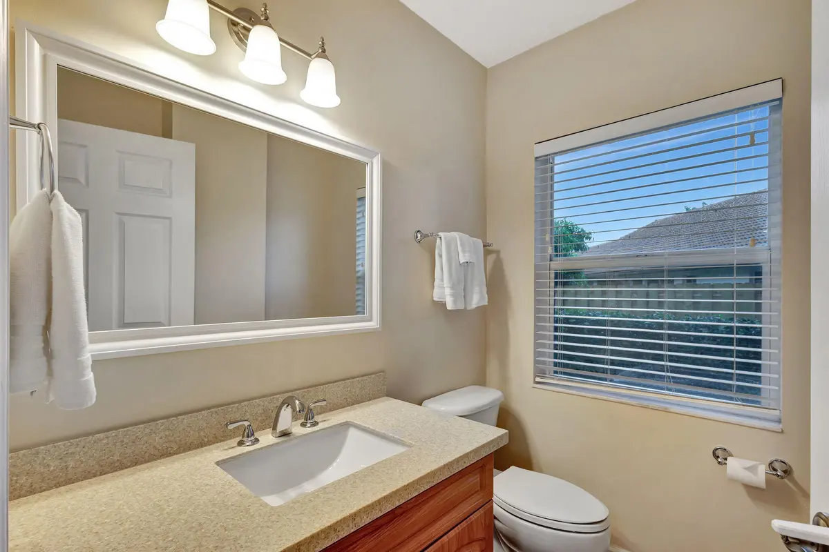 Half bath at 13814 Yarmouth Drive, Wellington
