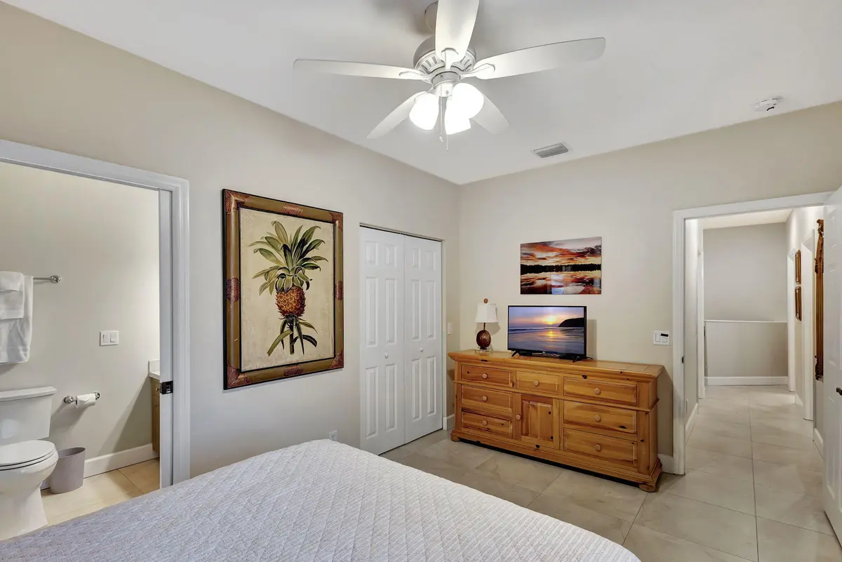 Bed 1 at 13814 Yarmouth Drive, Wellington