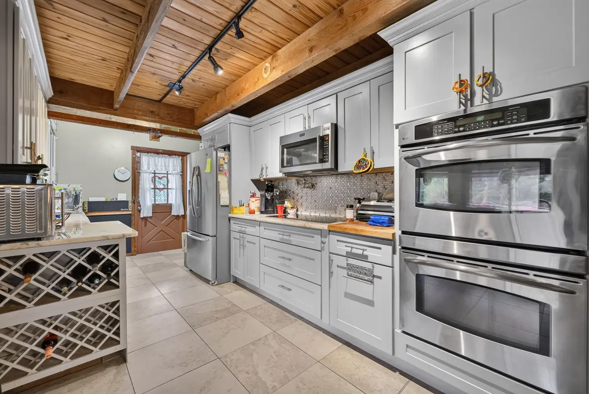 8 - Kitchen at 5707 SPRUCE Drive, Fort Pierce