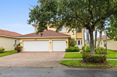 1894 Grey Falcon Circle, Vero Beach – Single Family Residence for sale