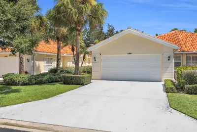 2451 SW PARKSIDE Drive, Palm City – Villa for sale