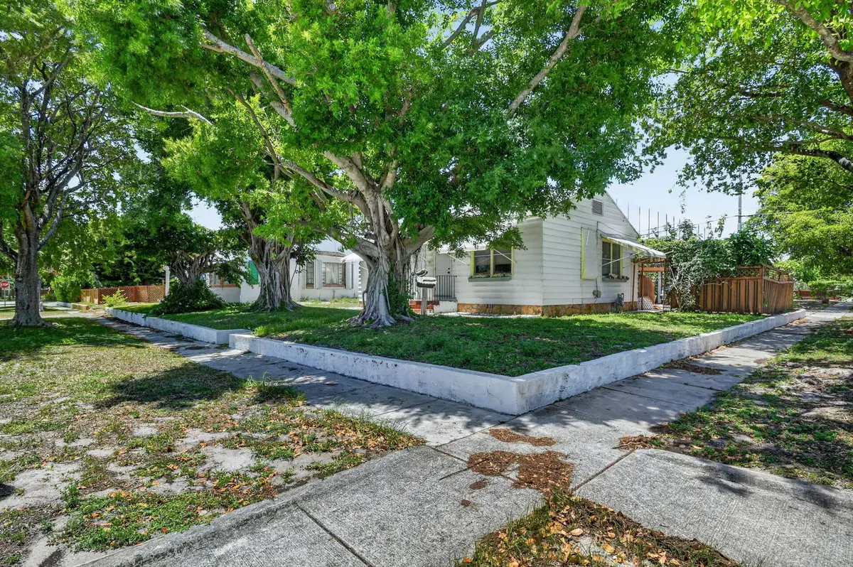 7-web-or-mls-039_DSC_6680 at 6901 Garden Avenue, West Palm Beach