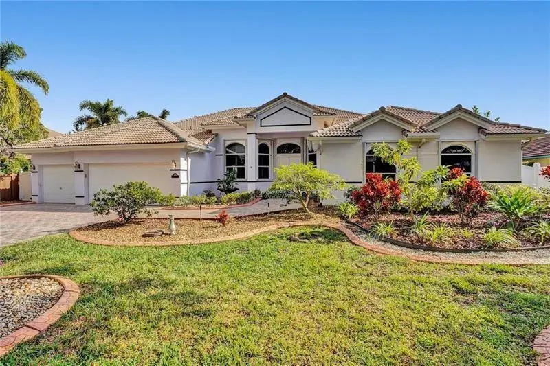 Photo 2 at 2030 SW 62nd Avenue, Plantation