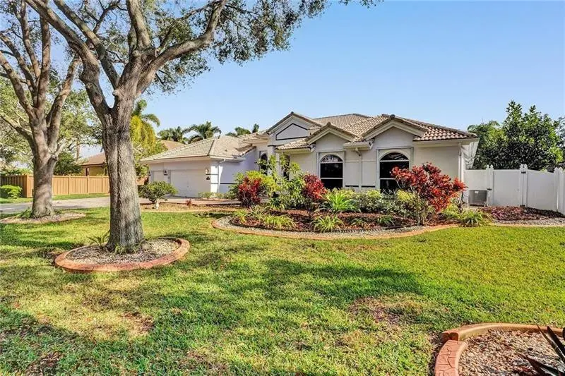 Photo 4 at 2030 SW 62nd Avenue, Plantation