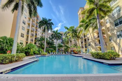 1801 N FLAGLER Drive 727, West Palm Beach – sold