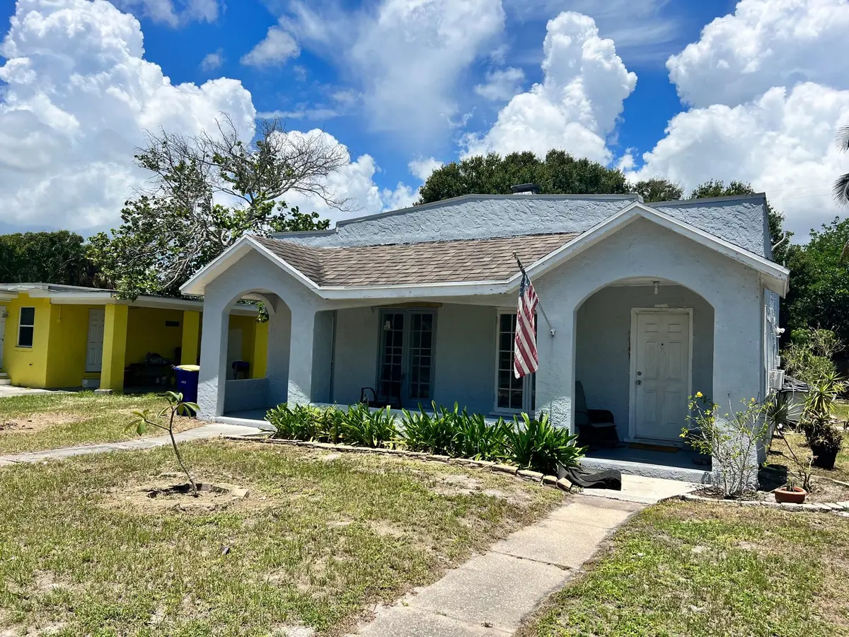IMG_7481 at 1109 Colonial Road A & B, Fort Pierce