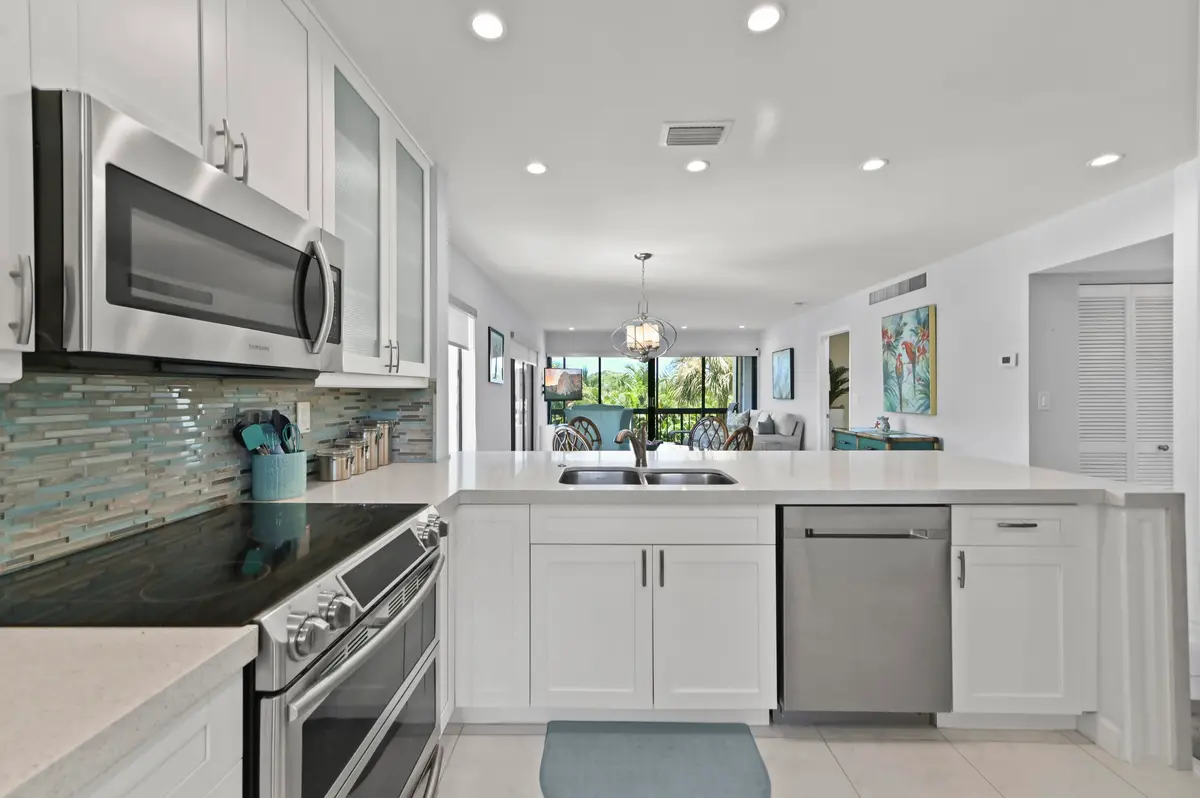 12 Kitchen 04 at 2550 Presidential Way 301, West Palm Beach