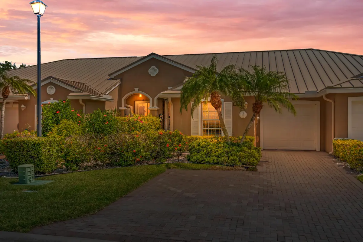 DSC09303_Twilight at 611 NW BROKEN OAK Trail, Jensen Beach