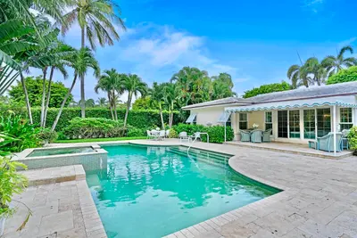1421 N LAKE Way, Palm Beach – Single Family Residence for rent