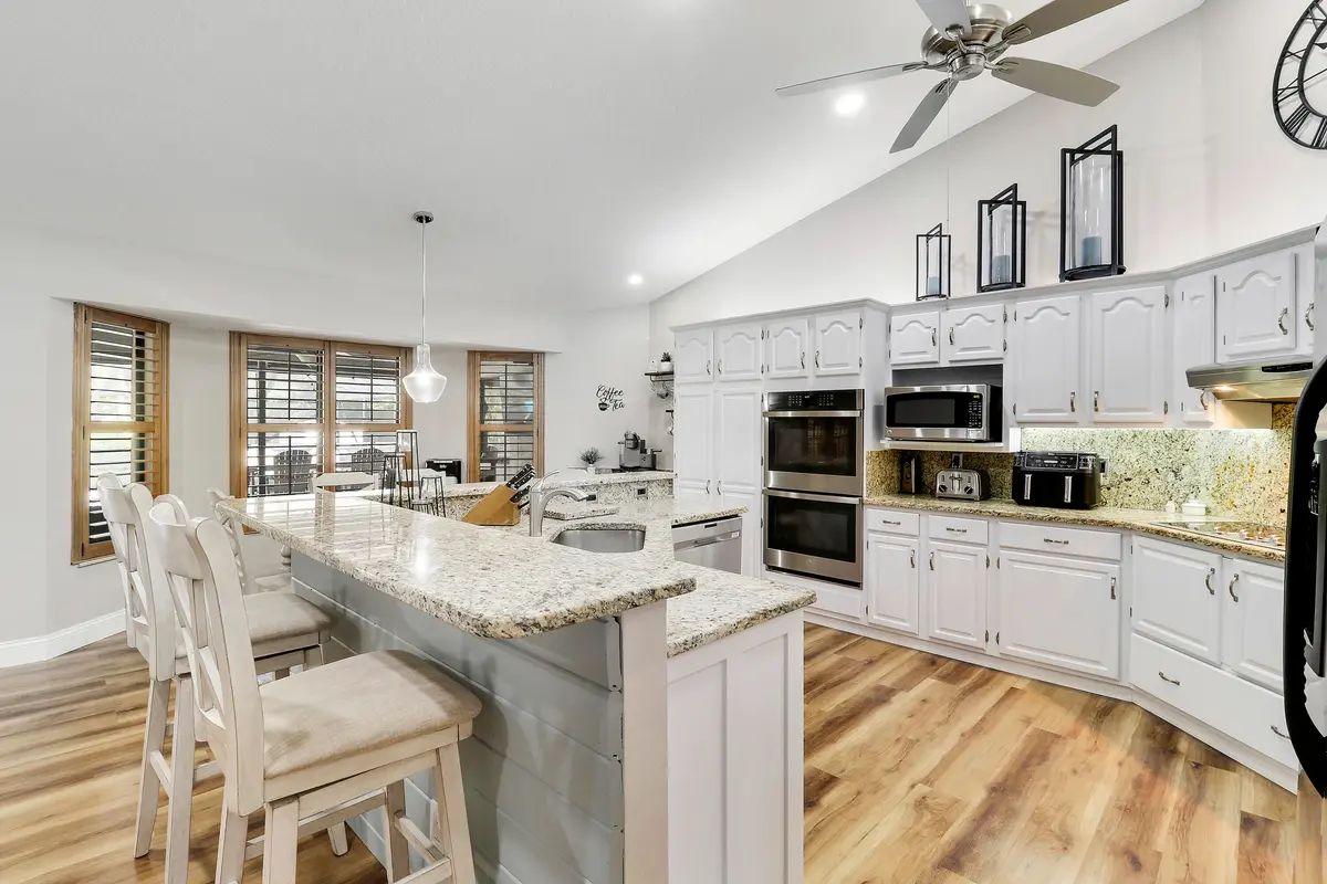 kitchen at 15421 110th Avenue, Jupiter