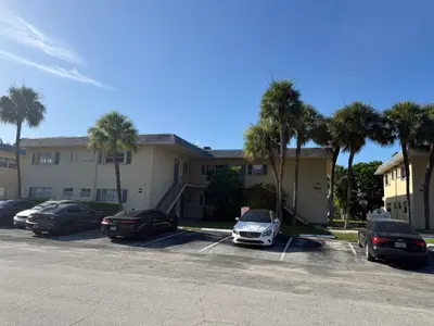 1421 NW 45th Street 2, Deerfield Beach – Condominium for sale