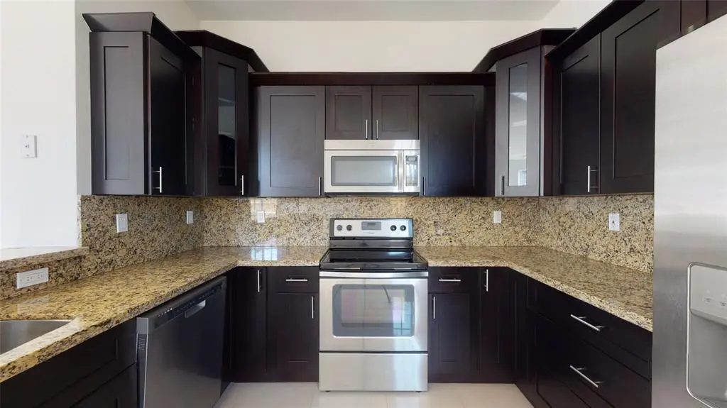 PHOTO 6 at 620 NE 20TH Street 1, Wilton Manors