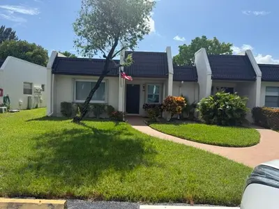 197 Lake Susan Lane, West Palm Beach – Villa for sale
