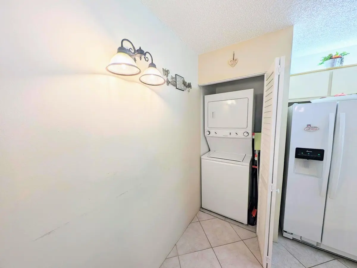 S06 at 7515 S Oriole Boulevard 203, Delray Beach