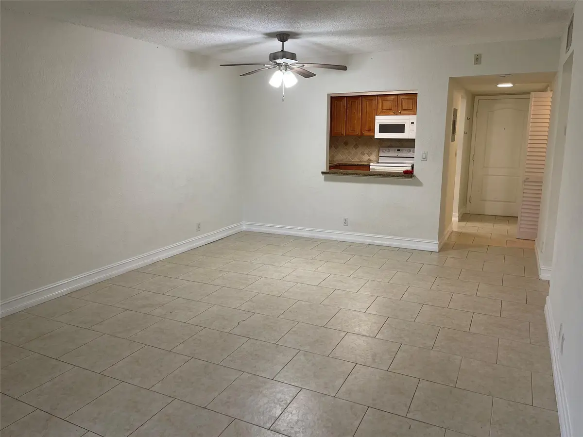 Photo 2 at 770 SE 2ND Avenue E106, Deerfield Beach