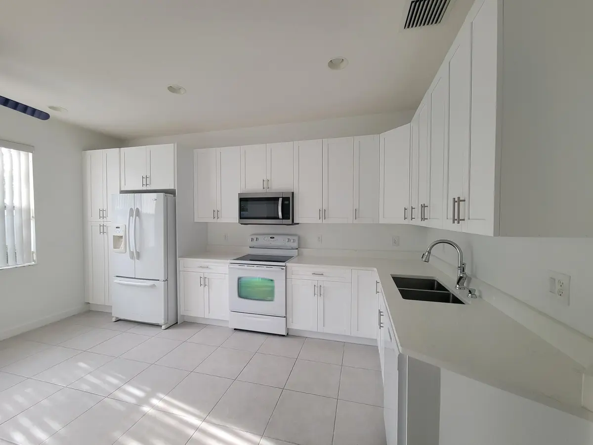 KITCHEN at 3103 Anthem Way, Vero Beach