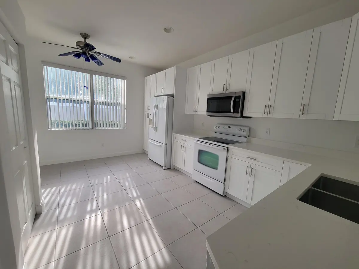 KITCHEN at 3103 Anthem Way, Vero Beach