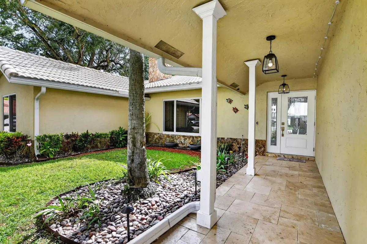 6-web-or-mls-DSC_0310 at 32 SW 14TH Avenue, Boca Raton