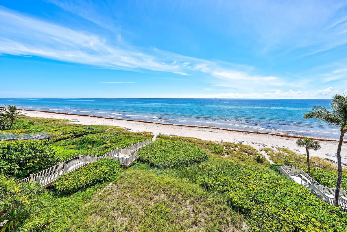 2070 N Ocean Blvd apt 4-22 at 2070 N Ocean Boulevard PH4, Boca Raton
