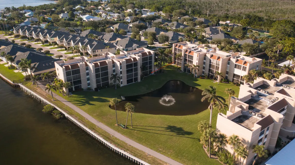 Building View at 3382 NE CAUSEWAY Boulevard 101, Hutchinson Island