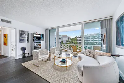 2760 S Ocean Boulevard 310, Palm Beach – Condominium for rent