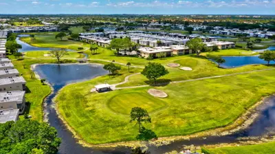 52 BURGUNDY B, Delray Beach – Condominium for rent