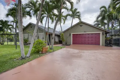 1672 ERIE Terrace, Palm Springs – Single Family Residence for sale
