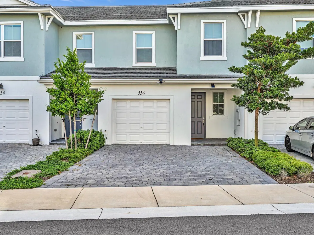02-DSC00006 at 556 Sanderling Circle, Deerfield Beach